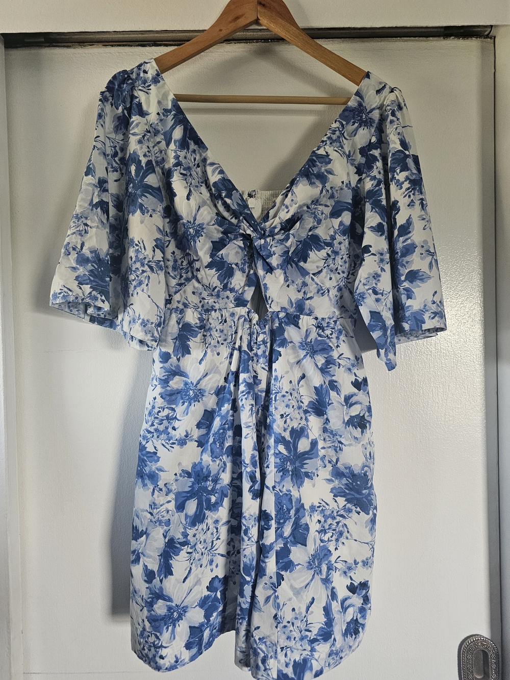 Abercrombie & Fitch Blue and White Floral Dress